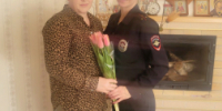 В Абинске полицейские подзавили с Международным женским днём пенсионеров МВД - Отдел МВД России по Абинскому району
